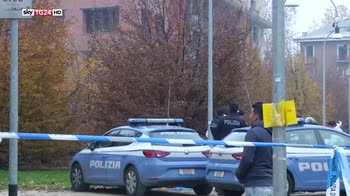 Donna uccisa in un parco a Milano, è giallo