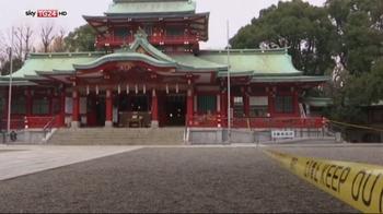 Tokyo, sanguinosa faida all'interno di un tempio
