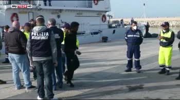 Migranti, nuova strage al largo della Libia ok