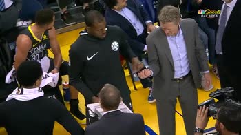 NBA, Iguodala fa il coach: Ã¨ lui a dirigere un timeout