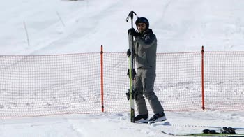 A Masterchef lezione di sci per Bastianich