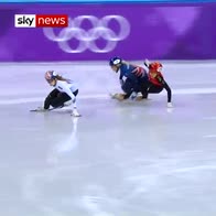 Elise Christie crashes out of 1500m
