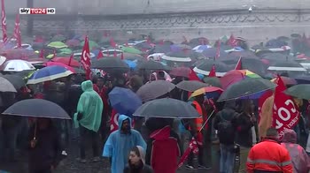 Cobas in piazza a Roma per dire no al jobs act