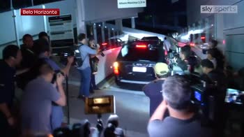 Neymar arrives at hospital