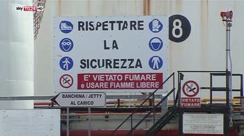 Livorno sciopera per i due operai portuali morti