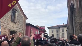 "Emiliano alzaci la sedia": il saluto dei tifosi del Torino