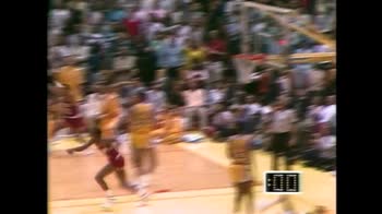 NBA Playoff Moments Ralph Sampson manda Houston alle Finals