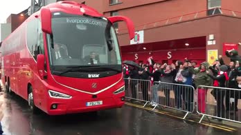 Liverpool, il pullman dei Reds arriva ad Anfield