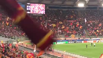 L'atmosfera all'Olimpico prima di Roma-Liverpool