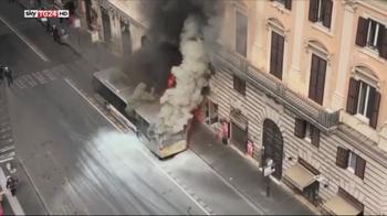 ERROR! Due bus in fiamme a Roma in poche ore
