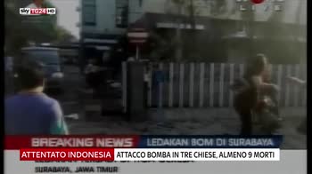 Attentato Indonesia, attacco bomba in tre chiese