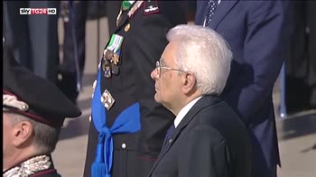 Mattarella all'altare della patria