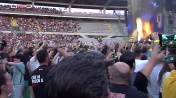 L'energia e il rock duro di Vasco Rossi a Torino