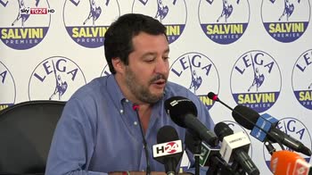 Nave Aquarius, Salvini, fare voce grossa paga
