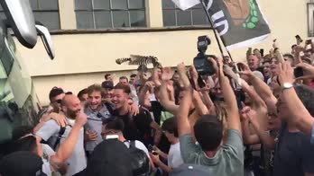 Siena, 200 tifosi accolgono l'arrivo della squadra