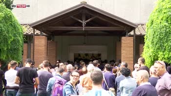 Funerale Duccio Dini, folla e lutto a Firenze