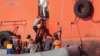 ERROR! Migranti, un'altra nave ferma in attesa di porto