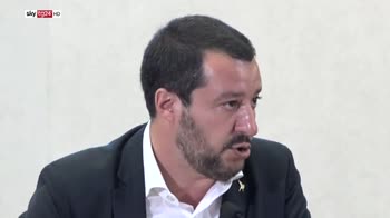 ERROR! Migranti, Salvini annuncia stretta su permessi umanitari