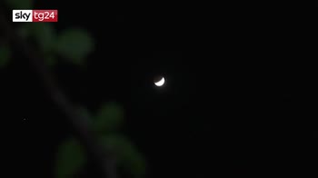 Eclissi lunare, le immagini dal mondo