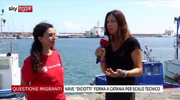 Nave Diciotti a Catania, i migranti restano a bordo