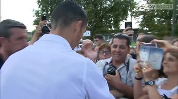 Ronaldo meets and greets Juve fans