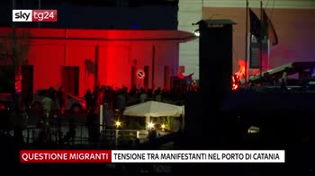 Tensione tra manifestanti nel porto di Catania