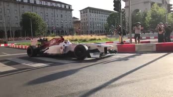 F1, anche l'Alfa Romeo Sauber scende... in strada a Milano