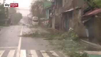 Tifone Mangkhut, almeno 13 vittime nelle Filippine