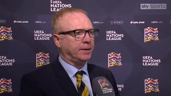 McLeish - Red card a 'travesty'