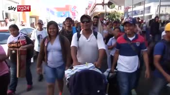 ERROR! Messico, oltre 7000 migranti verso Usa, onu: rischi umanitari