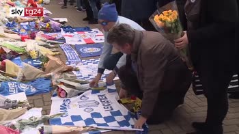 Tragedia Leicester, tifosi rendono omaggio al Patron
