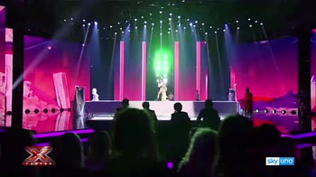 X Factor 2018 Live: Luna Melis mash-up "God is a woman/I do"