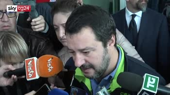 Salvini su migranti: possiamo bloccare attività europee