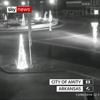 Lorry drives into fountain in Arkansas