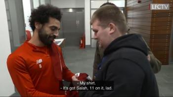 EsultÃ² per il gol al Napoli, Salah invita il tifoso cieco