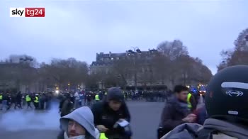 Gilet gialli, a Parigi 8 mila manifestanti in strada