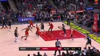 NBA: super assist per Giannis Antetokounmpo contro Atlanta