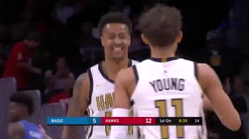 NBA MLK Day, John Collins chiude l'alley oop di Trae Young