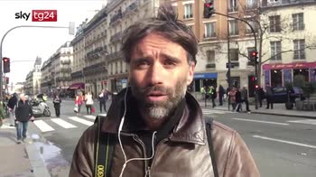 Parigi: tensioni tra polizia e gilet gialli