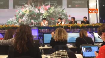 Conferenza stampa Sanremo, Ultimo litiga con i giornalisti