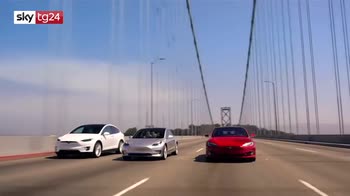 Tesla, nuovo modello low cost e vendite solo online