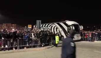Juventus-Atletico: lâaccoglienza dei tifosi al pullman