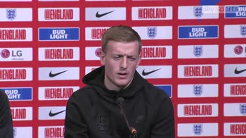 'In-form' Pickford keeps starting place