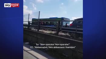 Bus dirottato, l'audio della telefonata Sy-Carabinieri