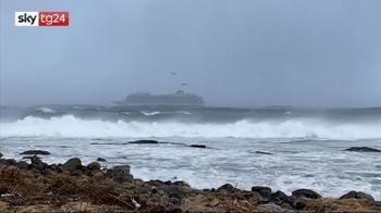 Norvegia, nave da crociera in avaria nella tempesta. VIDEO