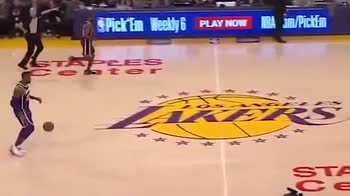 NBA, il disastro Lakers sulle note di "One Shining Moment"