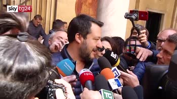 Governo, Salvini contro Di Maio: ministri pagati per lavorare