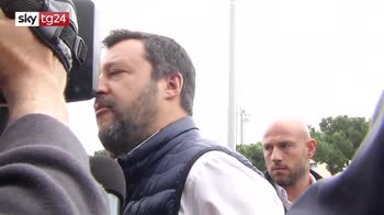 Governo, Salvini: io lavoro mi cucio la bocca