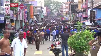 Sri Lanka, oltre 200 morti in esplosioni in chiese e hotel