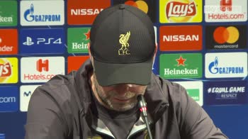 Klopp hails performance in 3-0 defeat